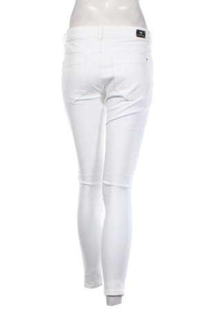 Blugi de femei Zara, Mărime M, Culoare Alb, Preț 194,97 Lei