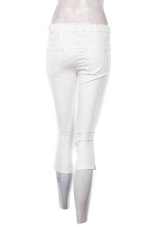 Pantaloni scurți de femei Limited Collection, Mărime M, Culoare Alb, Preț 52,13 Lei