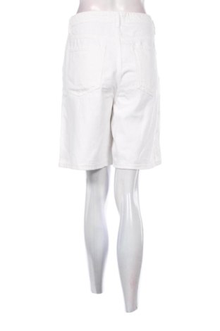 Дамски къс панталон Mango, Размер M, Цвят Бял, Цена 9,20 €