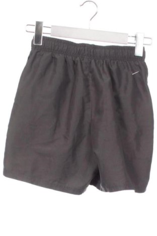 Pantaloni scurți de femei Nike, Mărime XXS, Culoare Gri, Preț 243,99 Lei