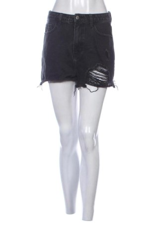 Dámske kraťasy  Pretty Little Thing, Veľkosť S, Farba Sivá, Cena  9,78 €