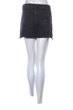 Dámske kraťasy  Pretty Little Thing, Veľkosť S, Farba Sivá, Cena  9,78 €