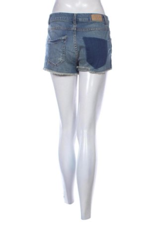 Pantaloni scurți de femei Pull&Bear, Mărime L, Culoare Multicolor, Preț 50,59 Lei