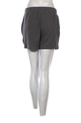 Pantaloni scurți de femei SHEIN, Mărime S, Culoare Gri, Preț 52,13 Lei