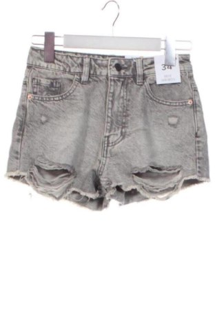 Pantaloni scurți de femei Sinsay, Mărime XS, Culoare Gri, Preț 83,41 Lei