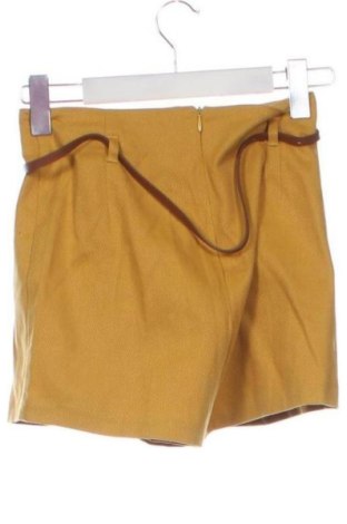 Pantaloni scurți de femei Stradivarius, Mărime XXS, Culoare Galben, Preț 51,00 Lei