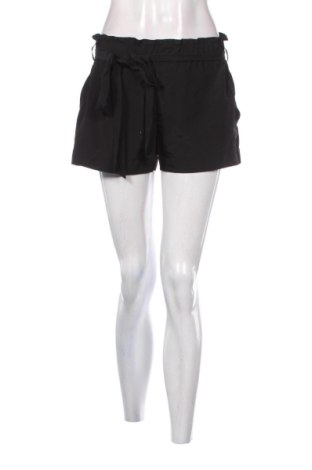 Дамски къс панталон Stradivarius, Размер M, Цвят Черен, Цена 9,70 €