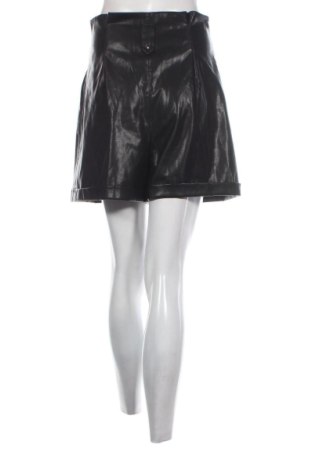 Pantaloni scurți de femei Zara, Mărime M, Culoare Negru, Preț 53,00 Lei