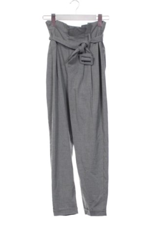 Pantaloni de femei Bershka, Mărime XS, Culoare Gri, Preț 78,20 Lei