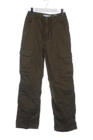 Dámske nohavice Bershka, Veľkosť S, Farba Zelená, Cena  17,95 €