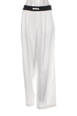 Damenhose Bershka, Größe M, Farbe Weiß, Preis 15,00 €