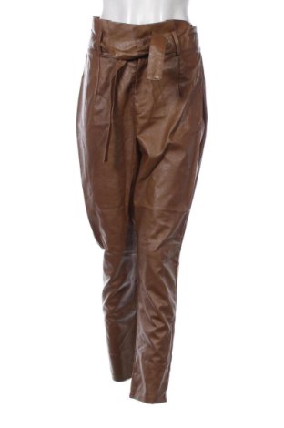 Дамски панталон Boohoo, Размер M, Цвят Кафяв, Цена 15,33 €