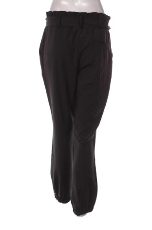 Pantaloni de femei Nuna Lie, Mărime M, Culoare Negru, Preț 129,99 Lei
