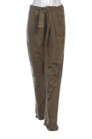 Pantaloni de femei Piazza Italia, Mărime L, Culoare Verde, Preț 91,99 Lei
