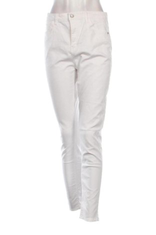 Γυναικείο παντελόνι Reserved, Μέγεθος L, Χρώμα Λευκό, Τιμή 15,00 €