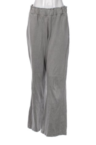 Pantaloni de femei Reserved, Mărime L, Culoare Gri, Preț 78,20 Lei