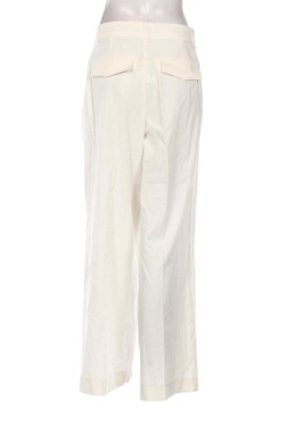 Pantaloni de femei Zara, Mărime M, Culoare Alb, Preț 156,40 Lei