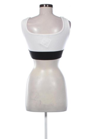 Top sport de damă. Unbranded, Mărime M, Culoare Ecru, Preț 41,71 Lei