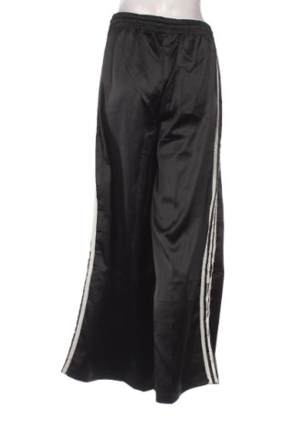 Pantaloni trening de femei Adidas Originals, Mărime M, Culoare Multicolor, Preț 250,23 Lei