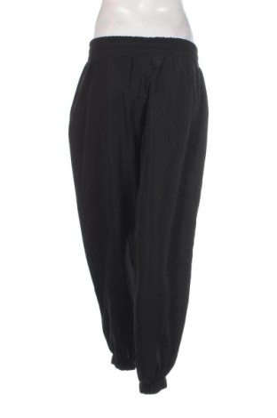 Дамско спортно долнище Nike, Размер M, Цвят Черен, Цена 21,47 €