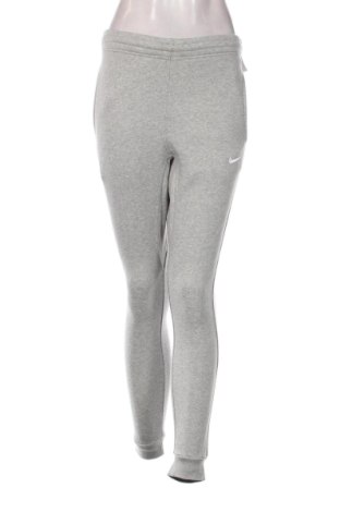 Pantaloni trening de femei Nike, Mărime S, Culoare Gri, Preț 250,23 Lei