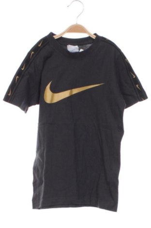 Kinder T-Shirt Nike, Größe 7-8y/ 128-134 cm, Farbe Grau, Preis 11,61 €