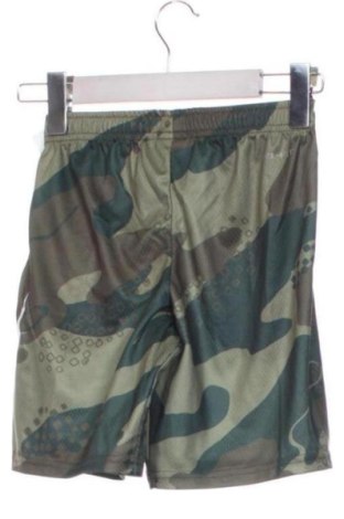 Kinder Shorts Nike, Größe 5-6y/ 116-122 cm, Farbe Mehrfarbig, Preis € 32,00