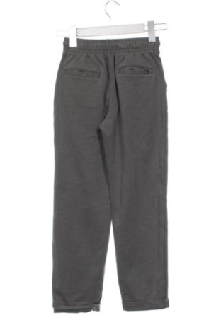 Детско спортно долнище Zara, Размер 8-9y/ 134-140 см, Цвят Зелен, Цена 8,00 €