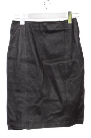 Kožená sukně  Sisley, Velikost XS, Barva Černá, Cena  794,00 Kč