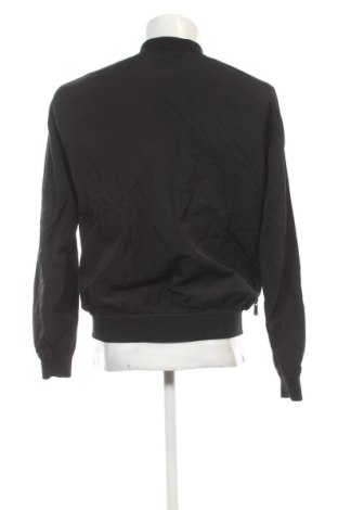 Geacă de bărbati Pull&Bear, Mărime M, Culoare Negru, Preț 151,99 Lei