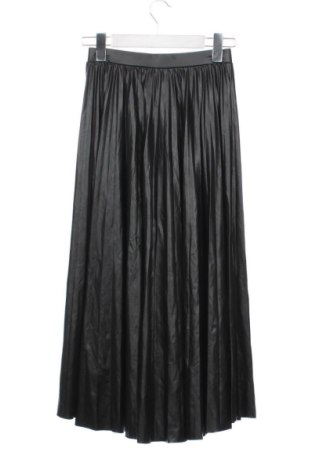 Sukně Pull&Bear, Velikost XXS, Barva Černá, Cena  349,00 Kč