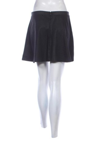 Пола River Island, Размер M, Цвят Черен, Цена 20,90 €