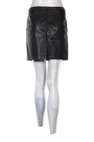 Пола Unbranded, Размер M, Цвят Черен, Цена 10,00 €