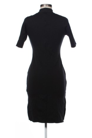 Sukienka 4F, Rozmiar M, Kolor Czarny, Cena 133,96 zł
