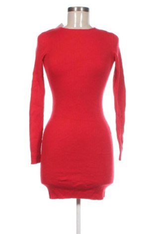 Рокля Bershka, Размер S, Цвят Червен, Цена 20,45 €