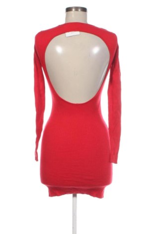 Рокля Bershka, Размер S, Цвят Червен, Цена 20,45 €