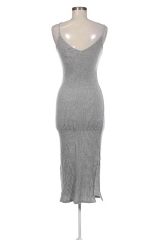 Рокля Bershka, Размер XS, Цвят Сив, Цена 32,21 €