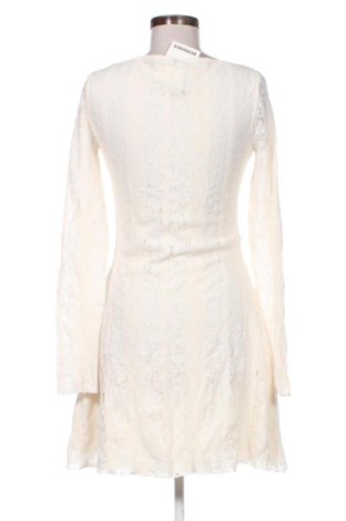 Ruha Bershka, Méret L, Szín Fehér, Ár 19 421 Ft
