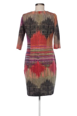 Рокля Daphne, Размер M, Цвят Многоцветен, Цена 25,00 €