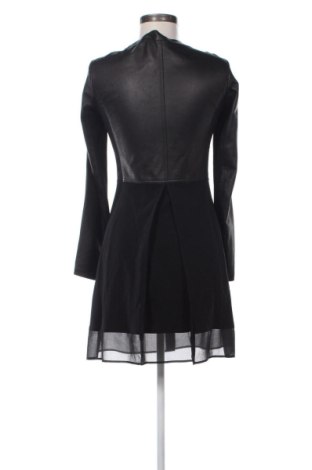 Φόρεμα Emporio Armani, Μέγεθος M, Χρώμα Μαύρο, Τιμή 133,44 €