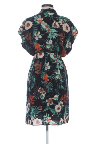 Рокля Gestuz, Размер S, Цвят Многоцветен, Цена 66,44 €