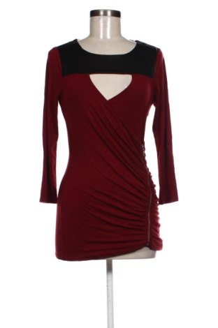 Рокля Guess, Размер M, Цвят Червен, Цена 49,08 €