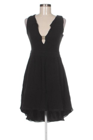 Рокля Guess By Marciano, Размер M, Цвят Черен, Цена 75,00 €