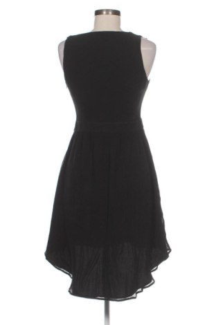 Рокля Guess By Marciano, Размер M, Цвят Черен, Цена 75,00 €