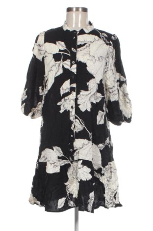 Rochie H&M, Mărime M, Culoare Multicolor, Preț 123,99 Lei