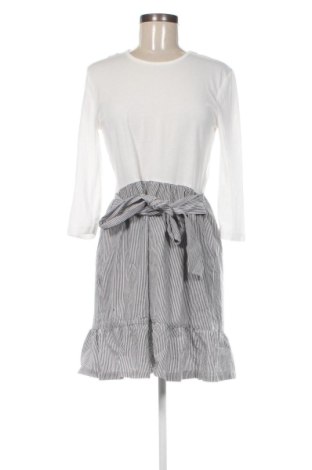 Šaty  Jdy, Veľkosť M, Farba Viacfarebná, Cena  19,94 €