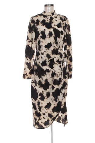 Kleid Object, Größe M, Farbe Mehrfarbig, Preis 31,99 €