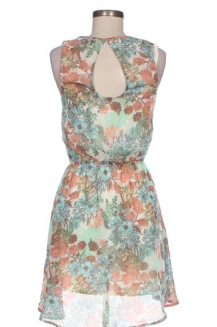 Rochie Pull&Bear, Mărime M, Culoare Multicolor, Preț 104,10 Lei