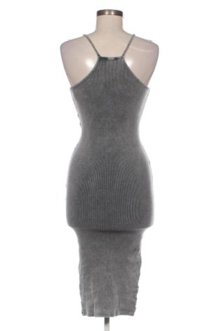 Рокля Pull&Bear, Размер S, Цвят Сив, Цена 20,45 €