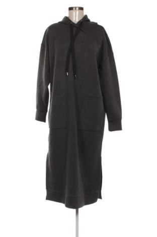 Рокля Riani, Размер L, Цвят Сив, Цена 107,37 €